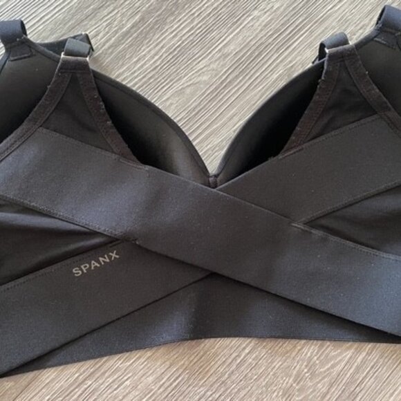 Spanx Mesh Black Sports Bra Workout to Waves Size Med EUC - Picture 3 of 8